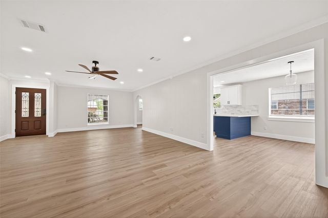 11507 Barwood Bend Drive, Houston, TX 77065