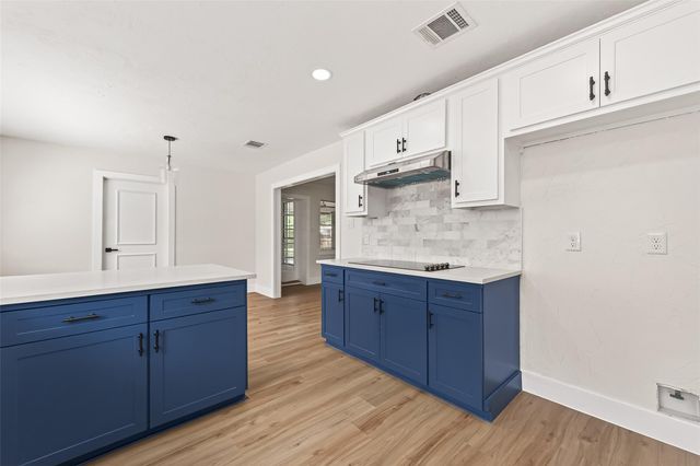 11507 Barwood Bend Drive, Houston, TX 77065