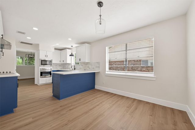 11507 Barwood Bend Drive, Houston, TX 77065