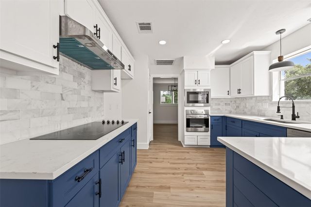 11507 Barwood Bend Drive, Houston, TX 77065