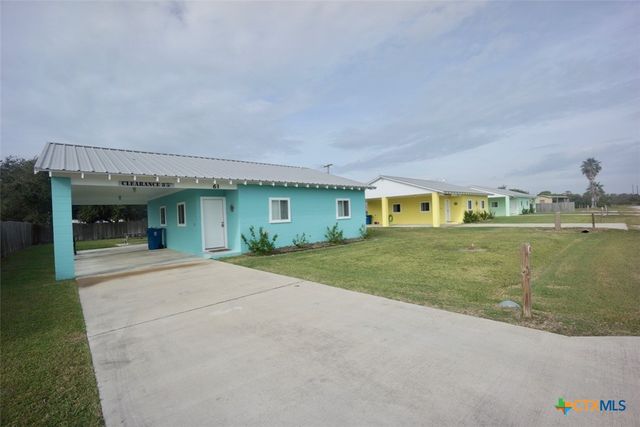 61 N Bayview Street 1, Port O'connor, TX 77982