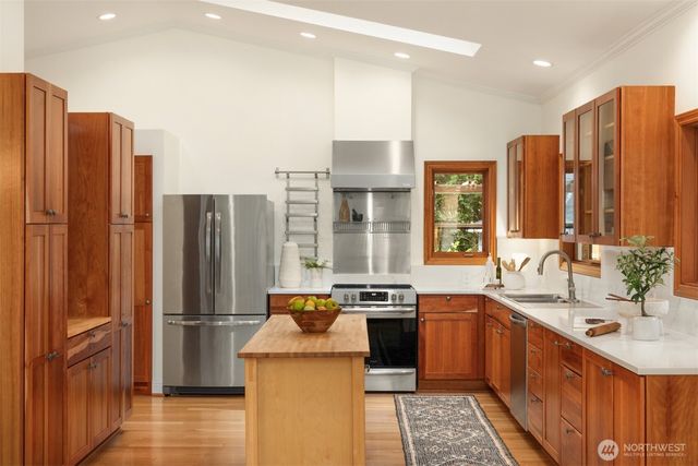 6729 NE Ralston Road, Bainbridge Island, WA 98110
