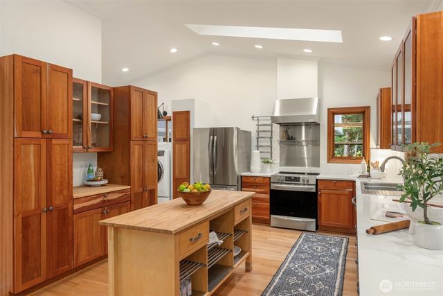 6729 NE Ralston Road, Bainbridge Island, WA 98110