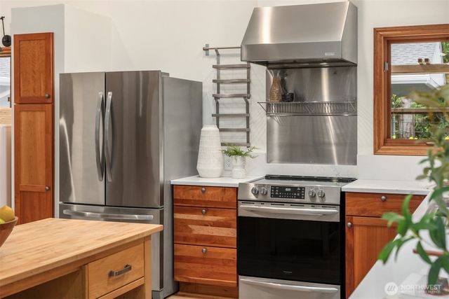 6729 NE Ralston Road, Bainbridge Island, WA 98110