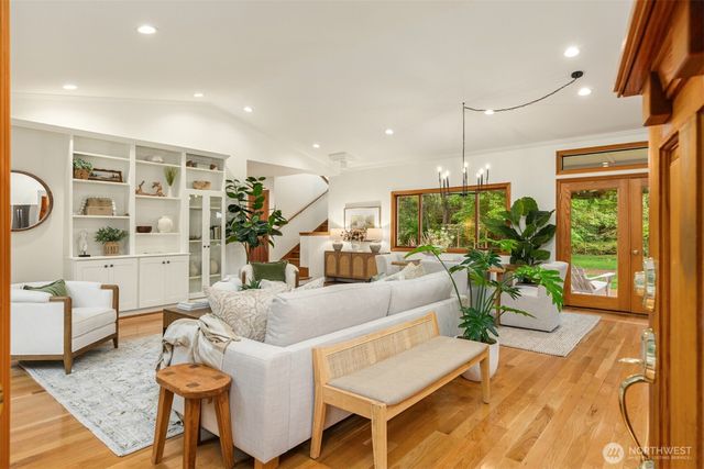 6729 NE Ralston Road, Bainbridge Island, WA 98110
