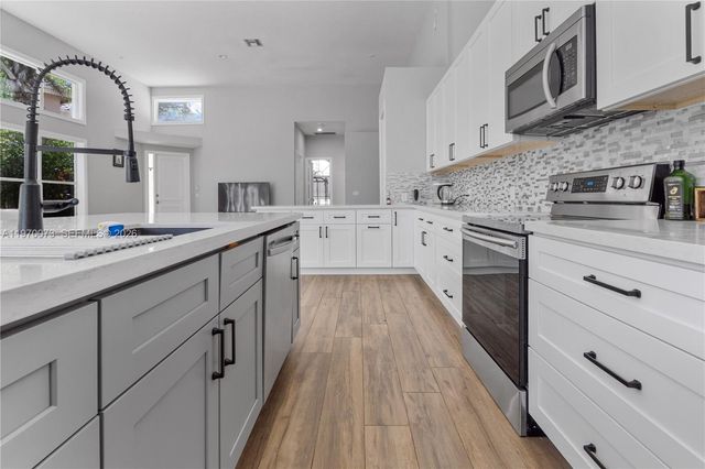 4484 NW 29th Way, Boca Raton, FL 33434