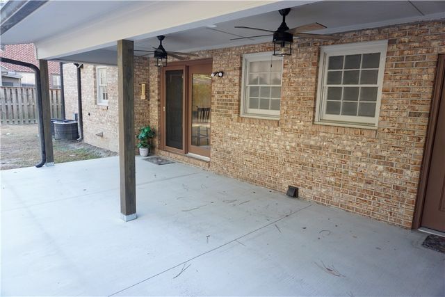 1602 St Marys Drive, Waycross, GA 31501