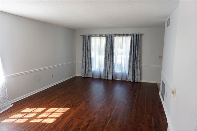 1602 St Marys Drive, Waycross, GA 31501