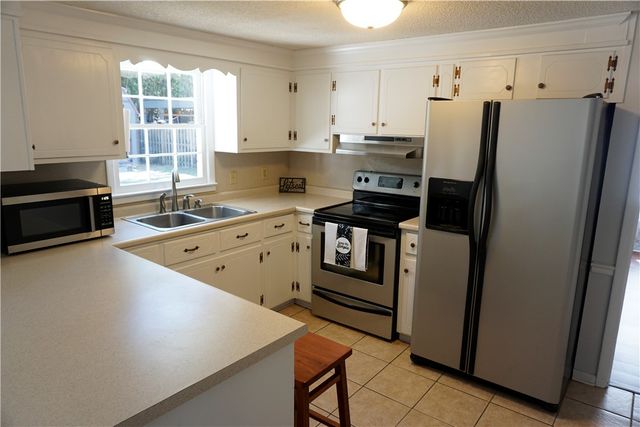 1602 St Marys Drive, Waycross, GA 31501