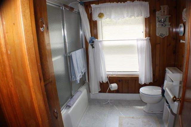8925 Bunker Hill Drive, Munster, IN 46321