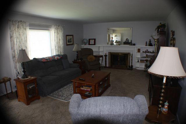8925 Bunker Hill Drive, Munster, IN 46321