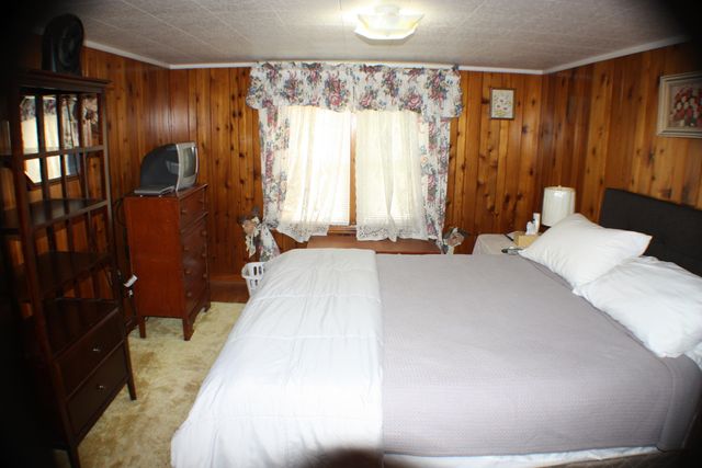 8925 Bunker Hill Drive, Munster, IN 46321
