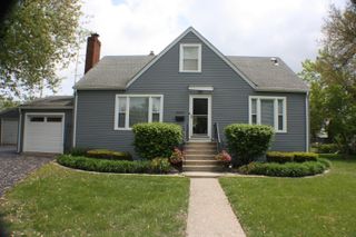 8925 Bunker Hill Drive, Munster, IN 46321