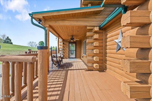 460 Lowell Jones Road, Piney Flats, TN 37686