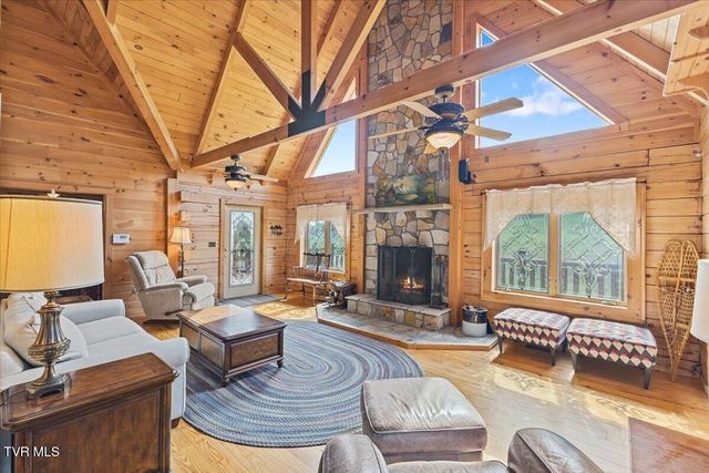 460 Lowell Jones Road, Piney Flats, TN 37686