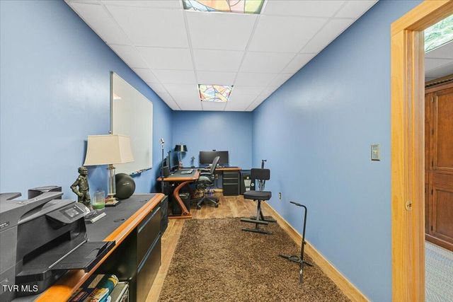 460 Lowell Jones Road, Piney Flats, TN 37686