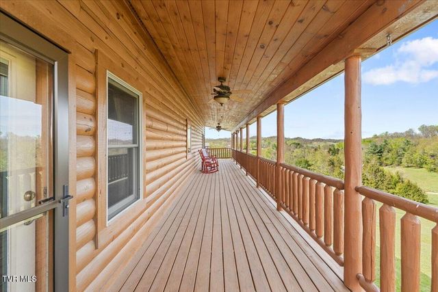 460 Lowell Jones Road, Piney Flats, TN 37686