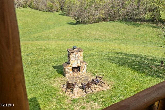 460 Lowell Jones Road, Piney Flats, TN 37686