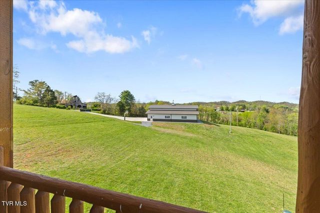 460 Lowell Jones Road, Piney Flats, TN 37686