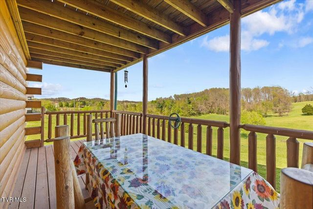 460 Lowell Jones Road, Piney Flats, TN 37686