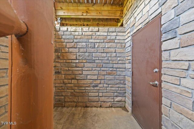 460 Lowell Jones Road, Piney Flats, TN 37686