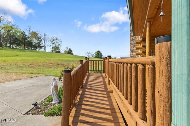 460 Lowell Jones Road, Piney Flats, TN 37686