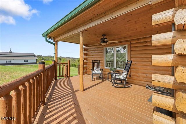 460 Lowell Jones Road, Piney Flats, TN 37686