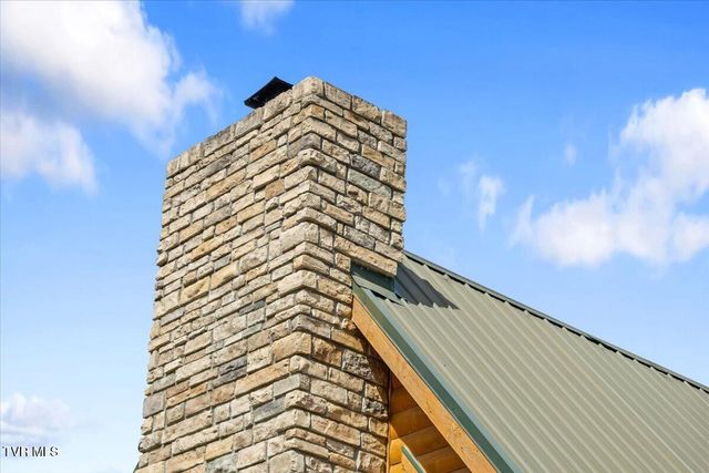 460 Lowell Jones Road, Piney Flats, TN 37686