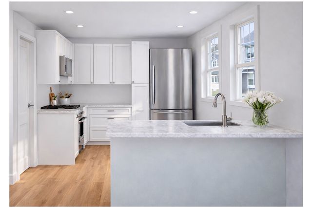 19 Walnut Street 4, Newport, RI 02840