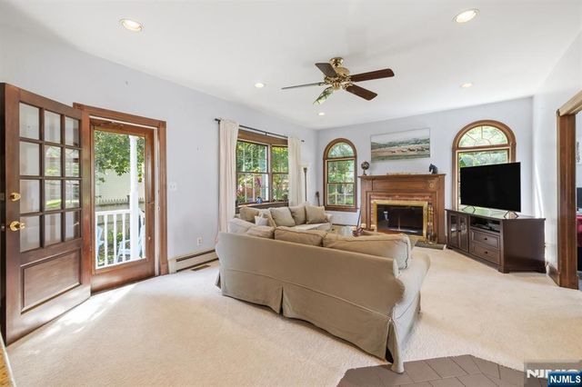 66 Hillside Avenue, Midland Park, NJ 07432