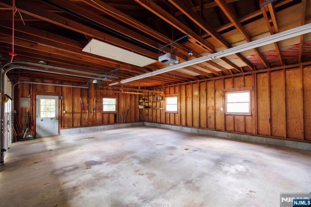 66 Hillside Avenue, Midland Park, NJ 07432