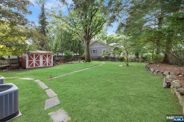 66 Hillside Avenue, Midland Park, NJ 07432