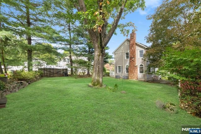 66 Hillside Avenue, Midland Park, NJ 07432
