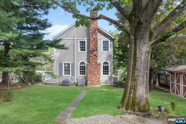 66 Hillside Avenue, Midland Park, NJ 07432