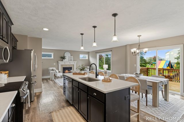 1105 Peaceful Drive SE, Byron Center, MI 49315