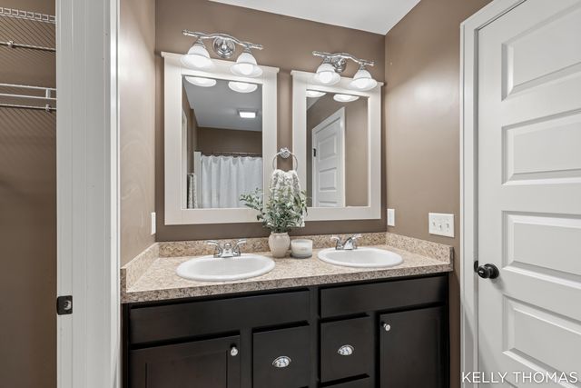 1105 Peaceful Drive SE, Byron Center, MI 49315