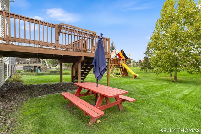 1105 Peaceful Drive SE, Byron Center, MI 49315