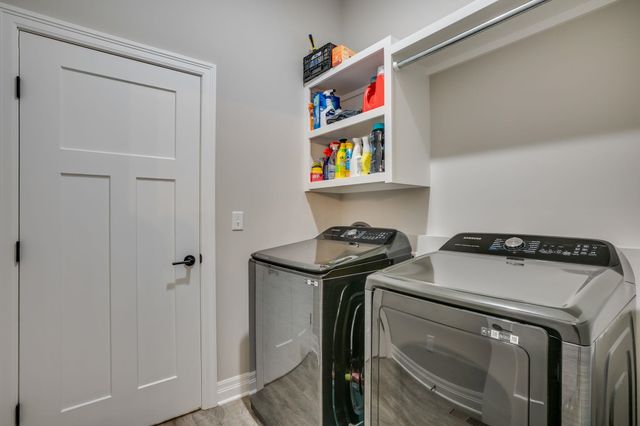 12006 E Bonita Cir, Wichita, KS 67207