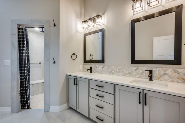 12006 E Bonita Cir, Wichita, KS 67207