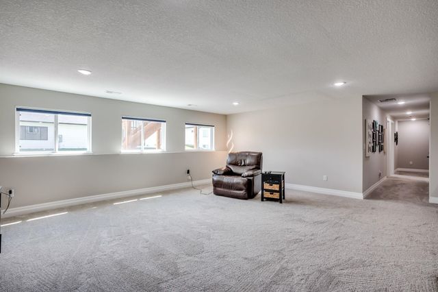 12006 E Bonita Cir, Wichita, KS 67207