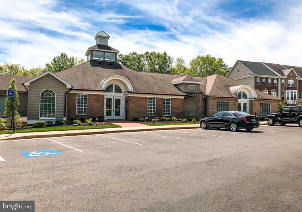 6864-F BRINDLE HEATH WAY #208, Alexandria, VA 22315
