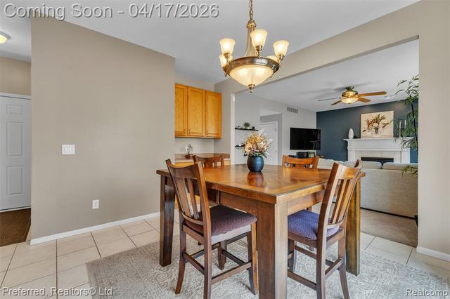 8560 Vista Court, Westland, MI 48185