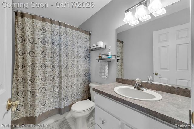 8560 Vista Court, Westland, MI 48185