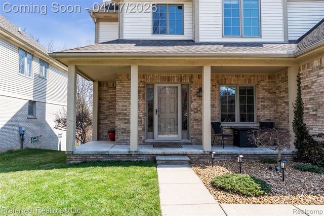8560 Vista Court, Westland, MI 48185