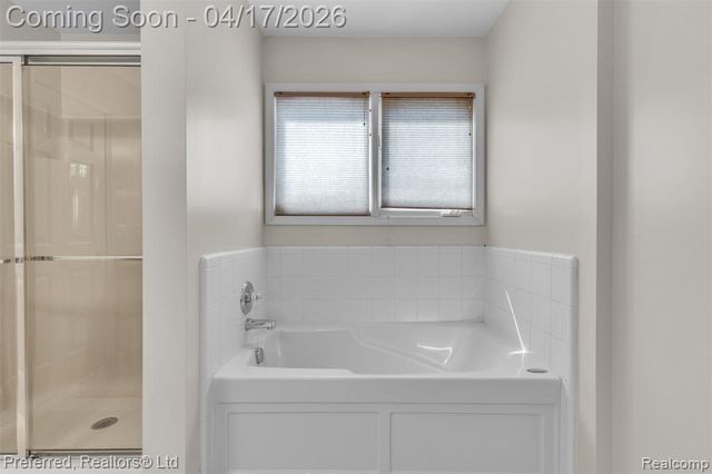 8560 Vista Court, Westland, MI 48185