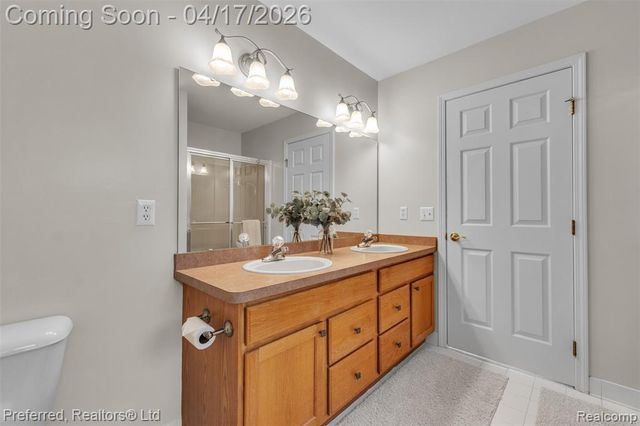 8560 Vista Court, Westland, MI 48185