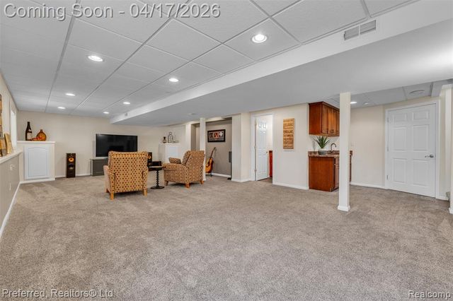 8560 Vista Court, Westland, MI 48185