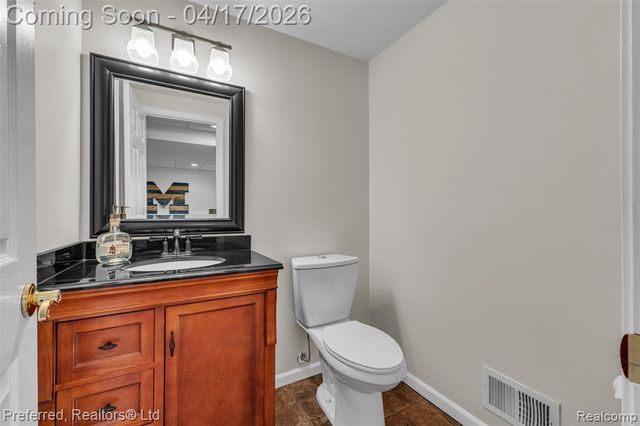 8560 Vista Court, Westland, MI 48185