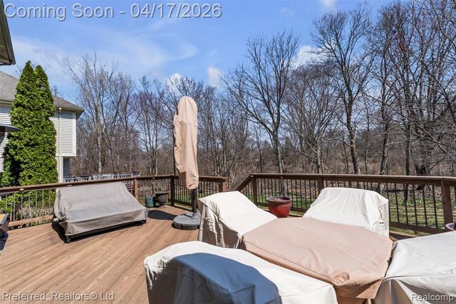 8560 Vista Court, Westland, MI 48185
