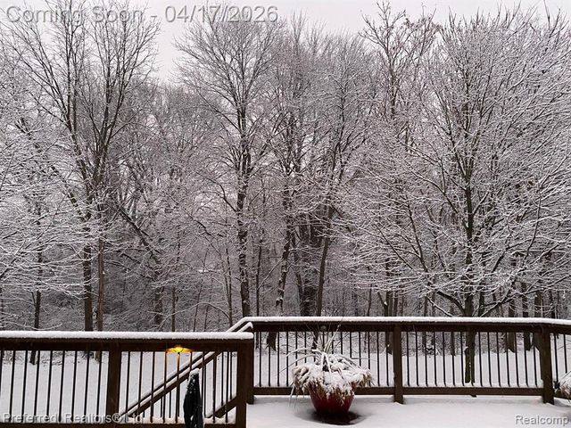 8560 Vista Court, Westland, MI 48185